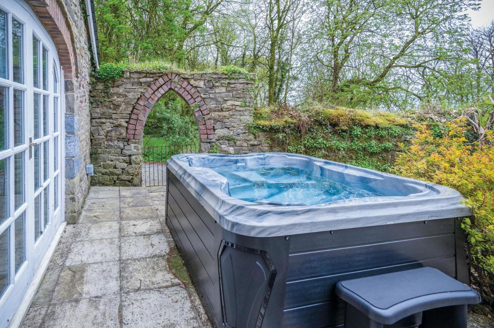 The Stables - 2 Bedroom Cottage - Princes Gate Ludchurch Екстериор снимка